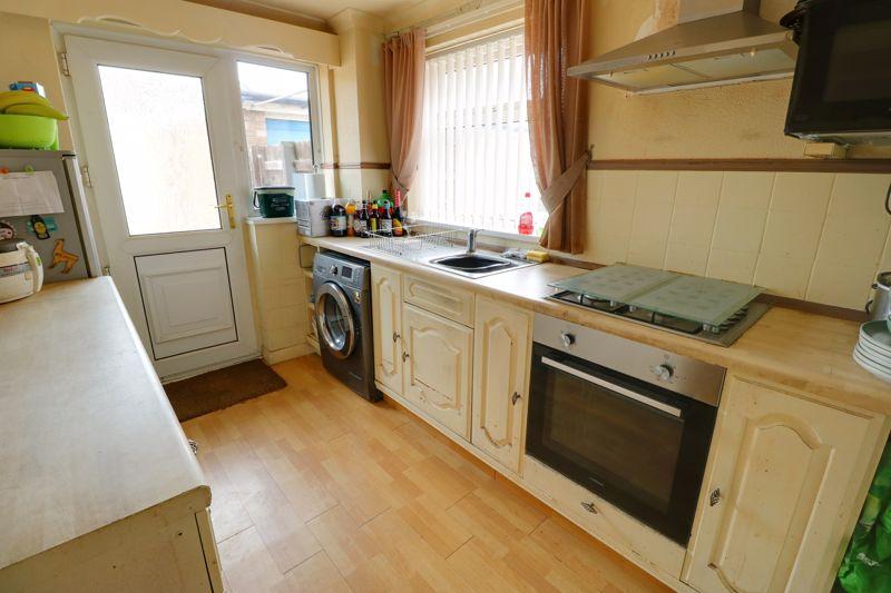 Ridgestone Avenue, Bilton 3 bed semidetached house £133,000