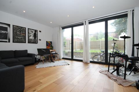 2 bedroom flat to rent, St Augustines Road, Camden, NW1