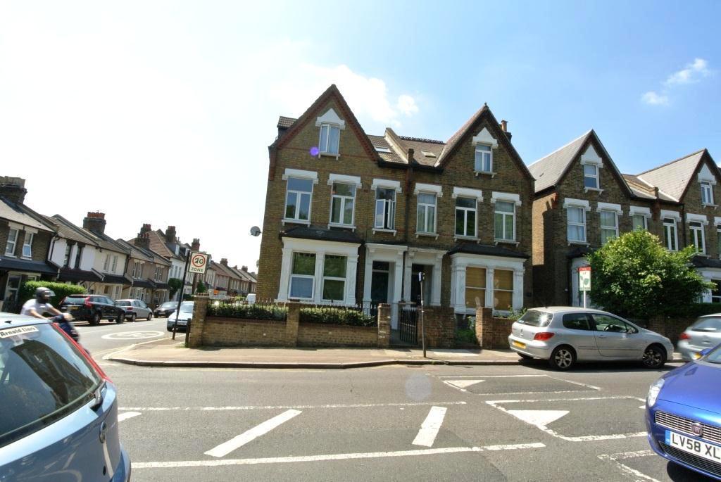 Honor Oak Park, Honor Oak SE23 1 bed in a house share to rent £795