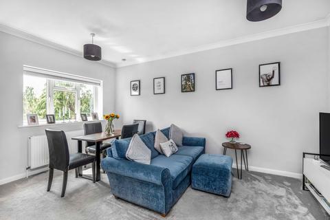 8 Ashcombe Close, Ashford, TW15 3GD
