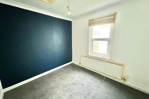 2 bedroom apartment to rent, Queens Park Road, Brighton BN2