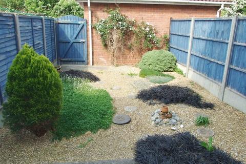 2 bedroom terraced house to rent, Reed Close, Chatteris