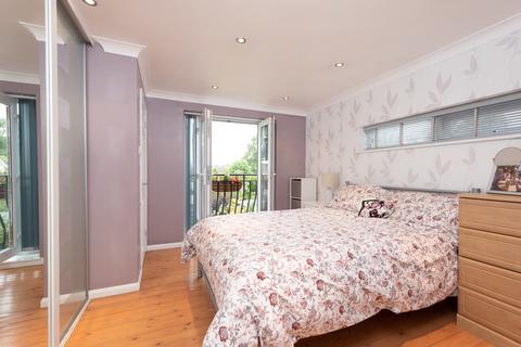 2 Ashley Drive, Blackwater, Camberley, GU17 0PR