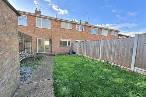 3 bedroom terraced house to rent, West Ley, Burnham-on-Crouch