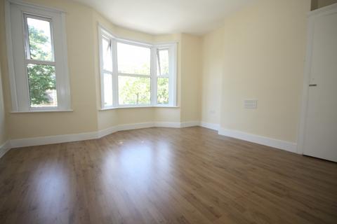 3 bedroom terraced house to rent - Doggett Road, London, SE6