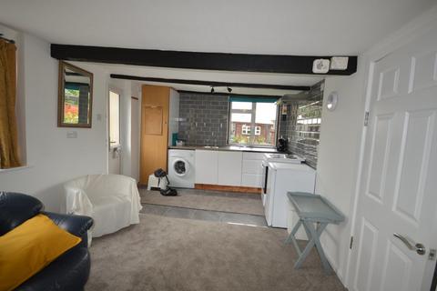 1 bedroom ground floor flat to rent, The Flat, London Road,