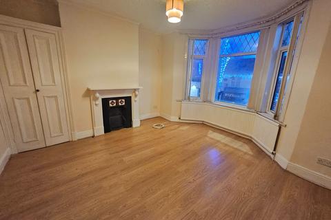 2 bedroom flat to rent, Leopold Street, South Wigston, Leicester LE18