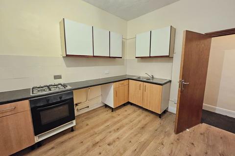 2 bedroom flat to rent, Leopold Street, South Wigston, Leicester LE18