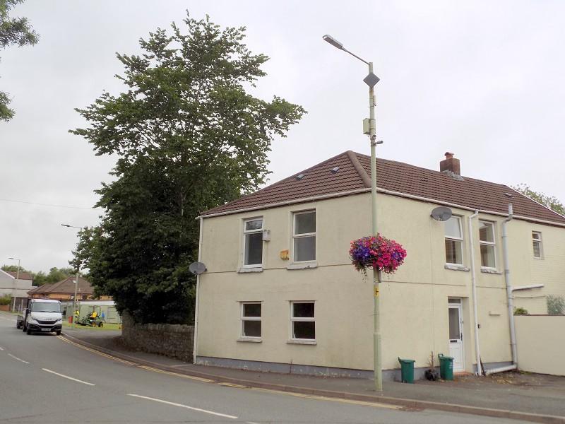 High street in hirwaun essay 06 picture