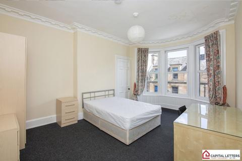 3 bedroom flat to rent, Barnton Street, Stirling FK8