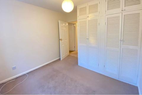 2 bedroom apartment to rent - Birch Way,  Chesham,  HP5