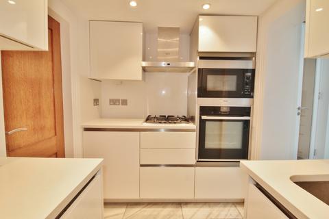 3 bedroom flat to rent, Warwick Gardens, Kensington, W14