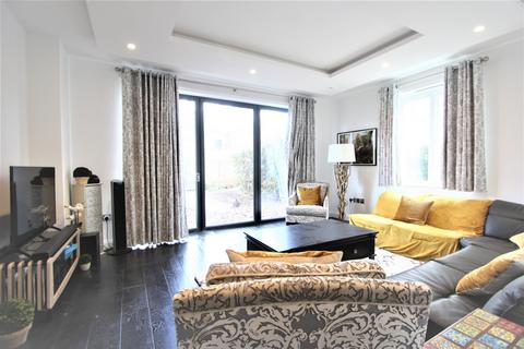 undefined, Ashchurch Grove, Hammersmith, W12