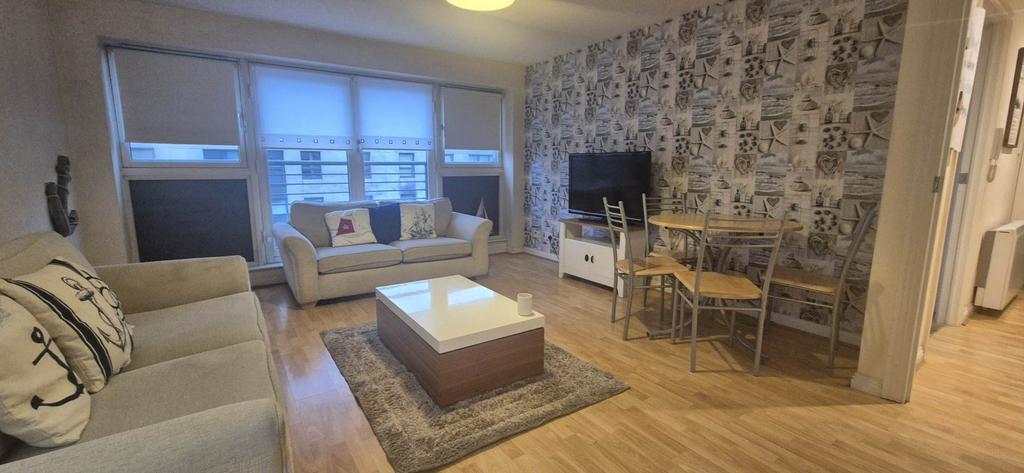 Apartment in Glasgow - View 2