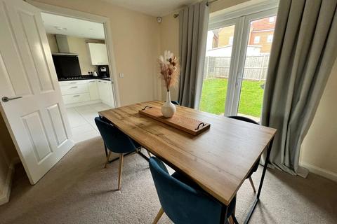 4 bedroom semi-detached house to rent, Amarella Lane, Kirkby In Ashfield, Nottinghamshire