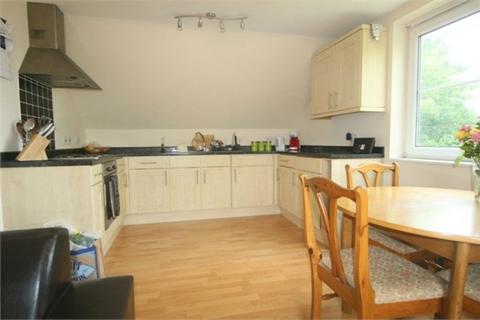 3 bedroom apartment to rent, Lawrence Cloisters, York YO10