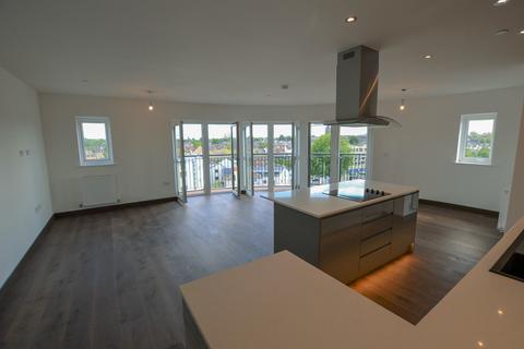 2 bedroom penthouse to rent, Station Hill, Bury St. Edmunds