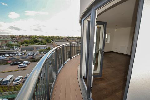 2 bedroom penthouse to rent, Station Hill, Bury St. Edmunds