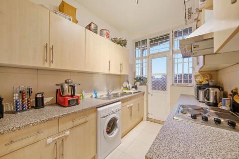 2 bedroom flat to rent, Queensway, Bayswater W2