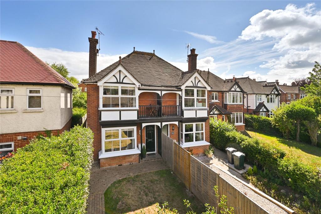 Faversham Road, Kennington, Ashford, Kent, TN24 3 bed semidetached