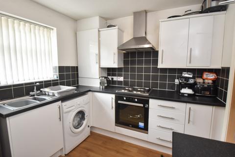 2 bedroom flat for sale, Bowers Avenue, Davyhulme, M41