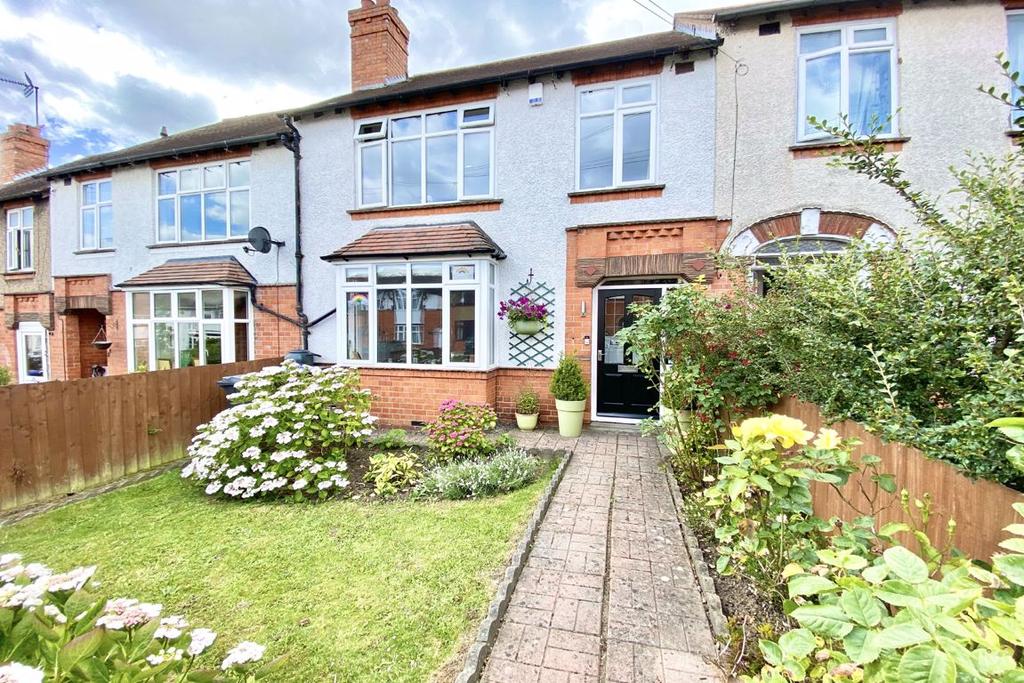Pinewood Road, Spinney Hill, Northampton, NN3 3 bed terraced house £