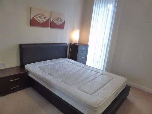 Blackfriars Road, Salford 1 bed flat camp beds in M28 Salford