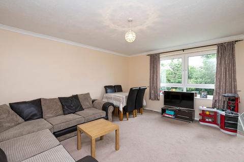Flat 3, 30b Forest View, Chingford, London, E4 7AU