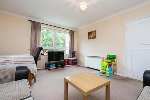 Flat 3, 30b Forest View, Chingford, London, E4 7AU