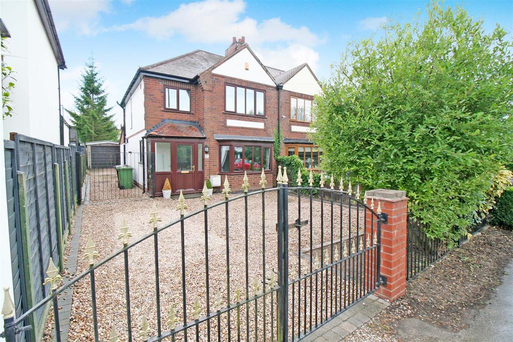 Lutterworth Road, Whitestone, Nuneaton 3 bed semidetached house £274,950