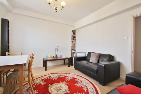 4 bedroom flat to rent, Latymer Court, Hammersmith Road, Hammersmith, W6