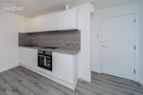 Studio to rent, St Annes Court, Howard Place, Brighton, BN1