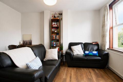 2 bedroom flat to rent, Alexandra Grove, Finsbury Park, N4