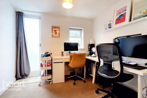 2 bedroom flat to rent, Sellincourt Road, Tooting