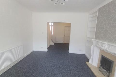 2 bedroom terraced house to rent, Alaska St, Hull, HU8