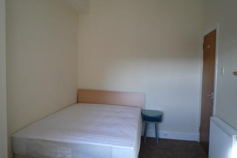 1 bedroom flat to rent, 1 Seafield Road, RHS, Flat 07