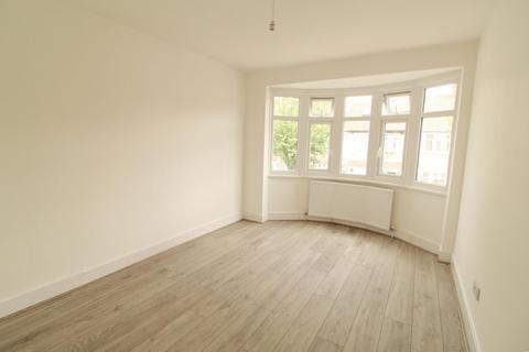 4 bedroom terraced house to rent, Sanderstead Road, Leyton, E10