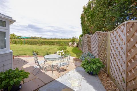 2 bedroom flat to rent, Field Cottage, Birdham, PO20