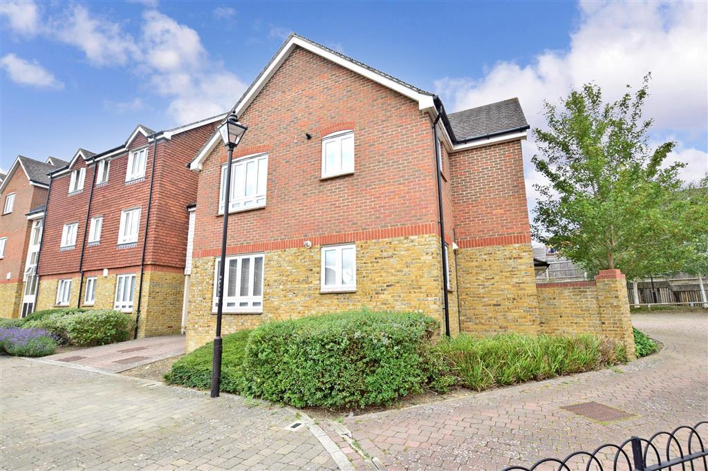 Running Foxes Lane, Ashford, Kent 2 bed flat £180,000