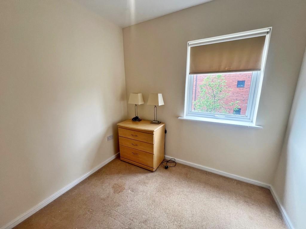 38 Dutton Court 1