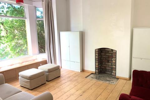 3 bedroom detached house to rent, Yarburgh Street, Whalley Range