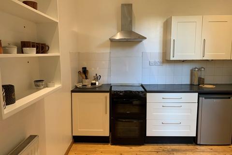 3 bedroom detached house to rent, Yarburgh Street, Whalley Range