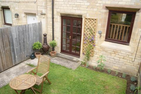 2 bedroom terraced house to rent, School Court, St. Marys Street, Boston Spa, Wetherby