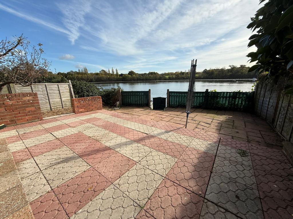 GARDEN &amp; VIEW