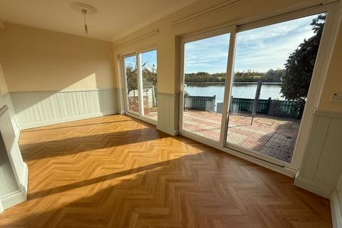undefined, Fareham  Deanes Park Road  Unfurnished