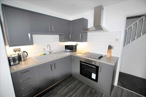 2 bedroom apartment to rent, Church Street, Poulton