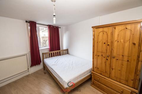 Studio to rent, Holloway Road, Islington, , London  N7