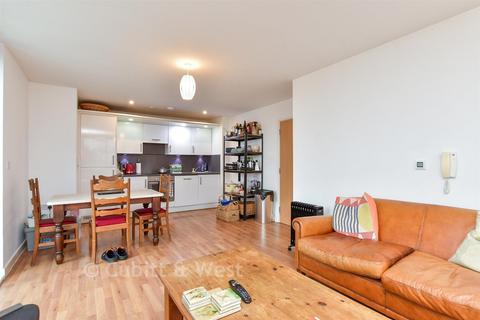 2 bedroom ground floor flat for sale, Suez Way, Brighton, East Sussex