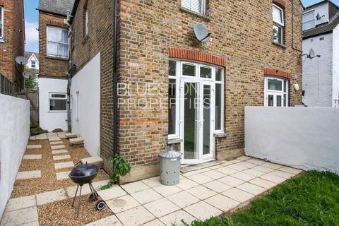 FLAT 1 , 270 Holmesdale Road