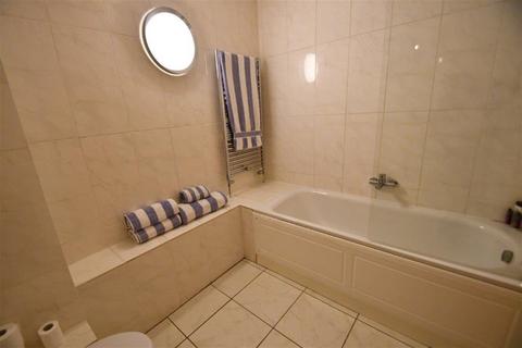 undefined, High Street, Billingshurst RH14